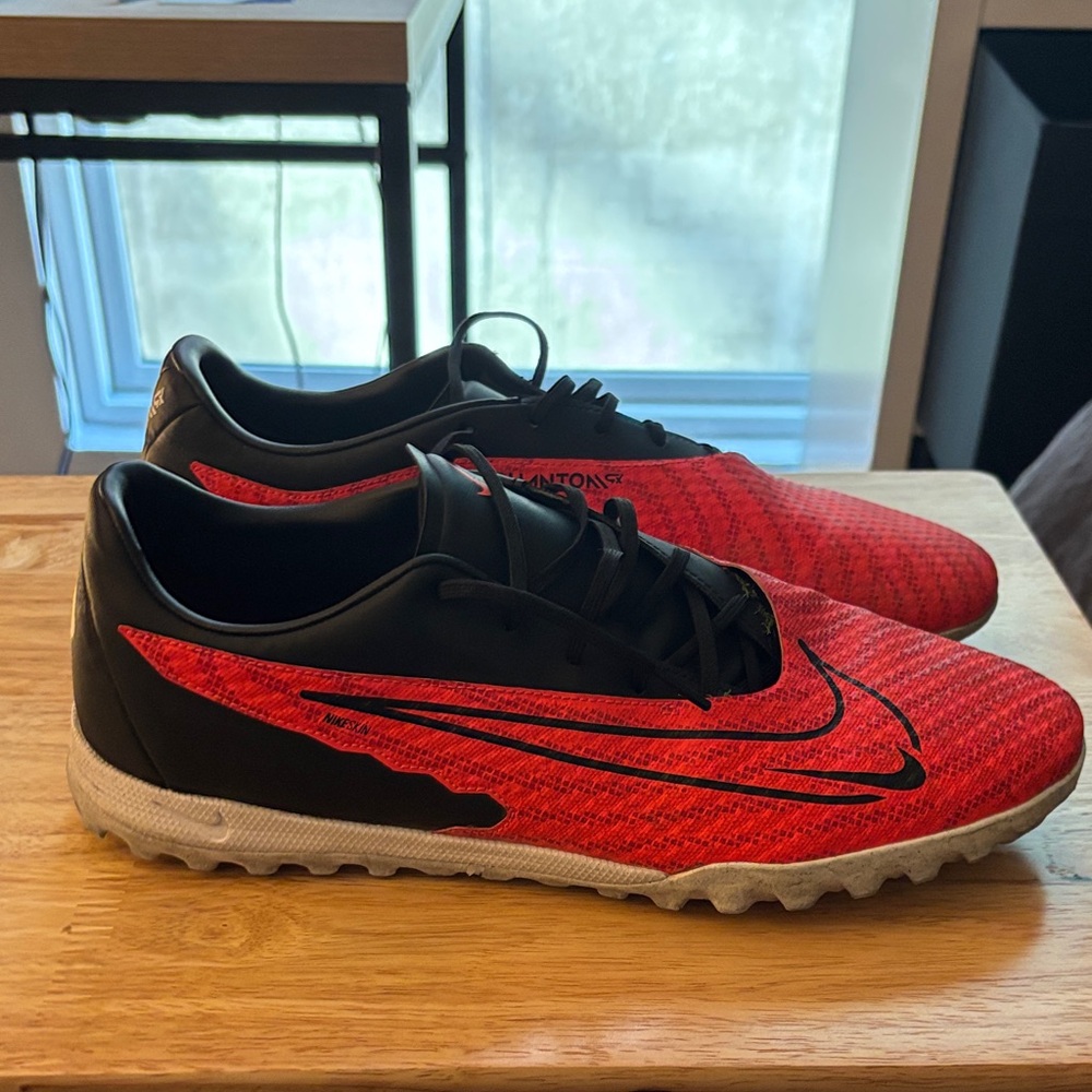 Nike Phantom GX Academy Soccer Turf Shoes Size 12